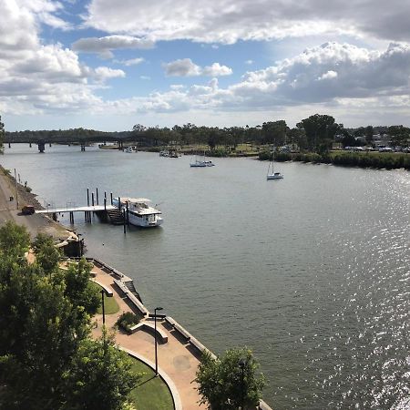 Burnett Riverside Hotel Μπούνταμπεργκ Εξωτερικό φωτογραφία